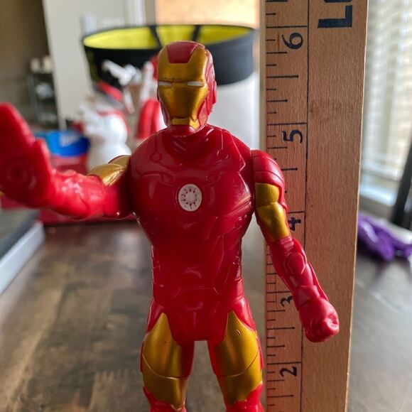 Marvel IRON MAN Action Figure - 6” - Picture 4 of 5